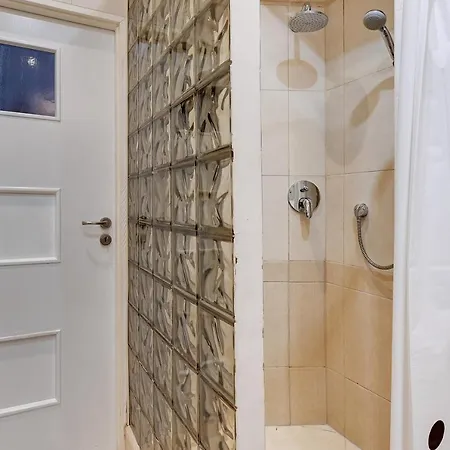 Seaside & Center By Downtown Apartman