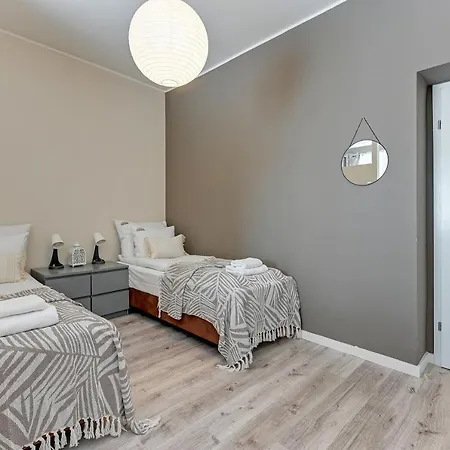 Seaside & Center By Downtown Apartment *