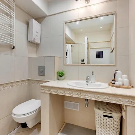 Seaside & Center By Downtown Apartment