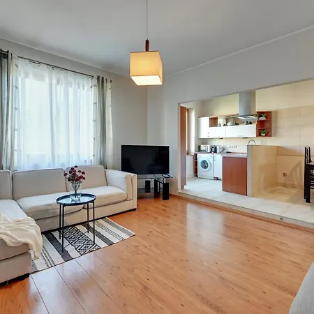 Seaside & Center By Downtown Apartment