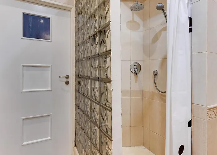 Seaside & Center By Downtown Apartmán